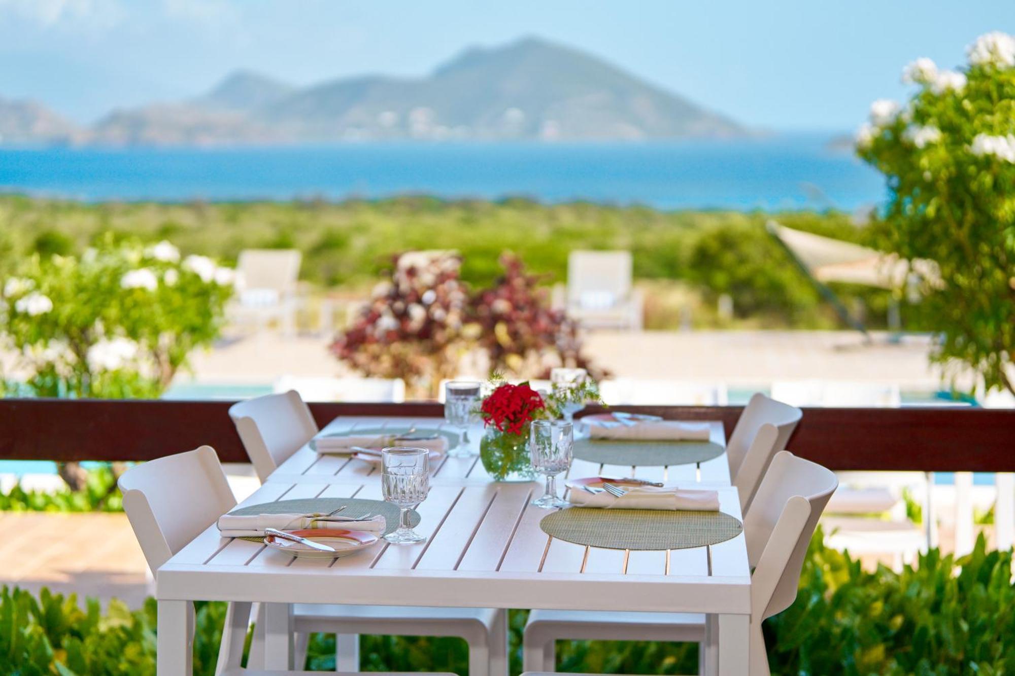 Mount Nevis Hotel エクステリア 写真