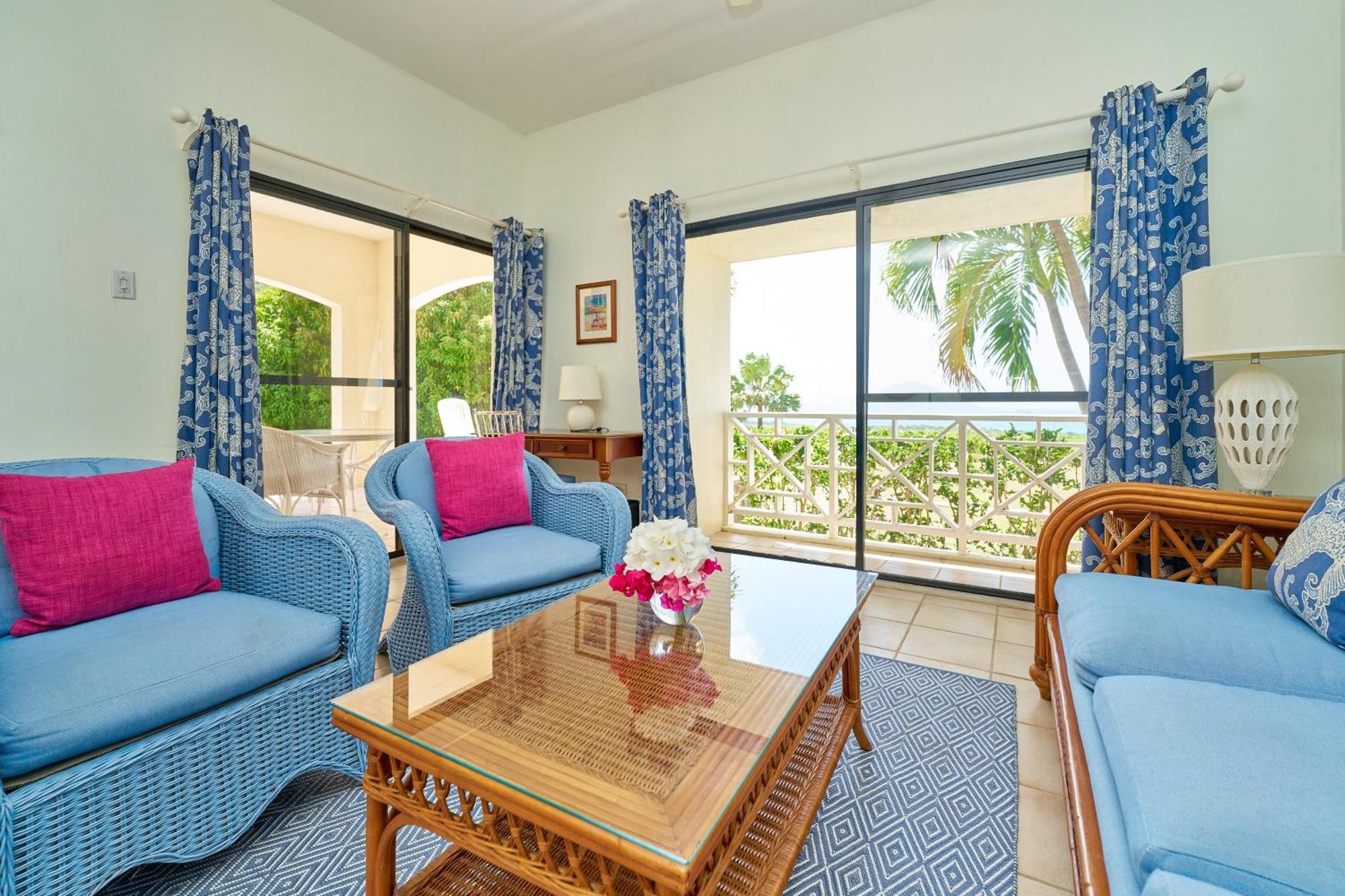 Mount Nevis Hotel エクステリア 写真