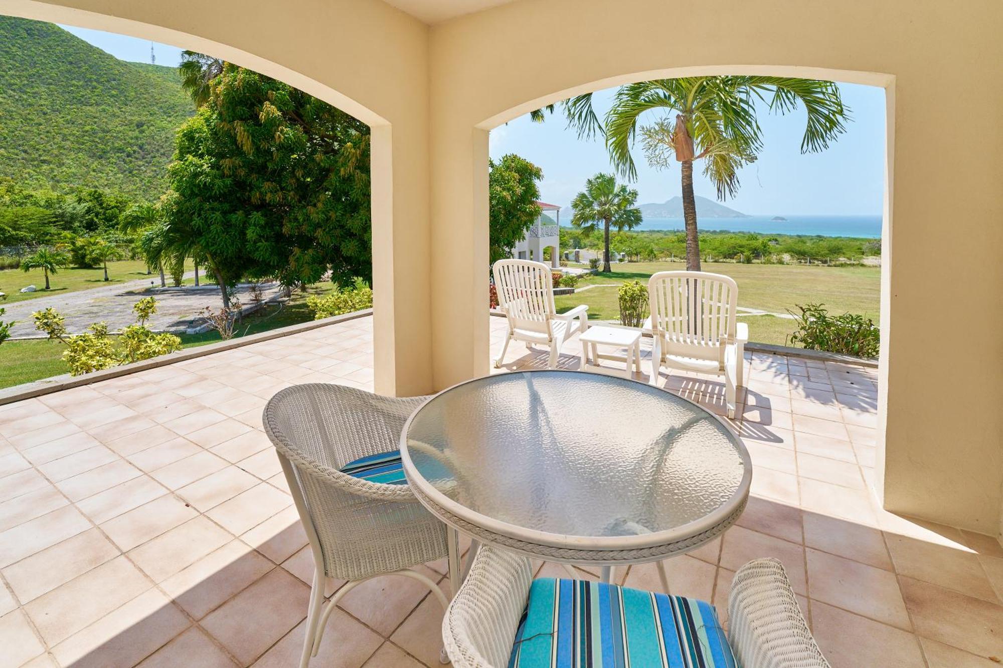 Mount Nevis Hotel エクステリア 写真