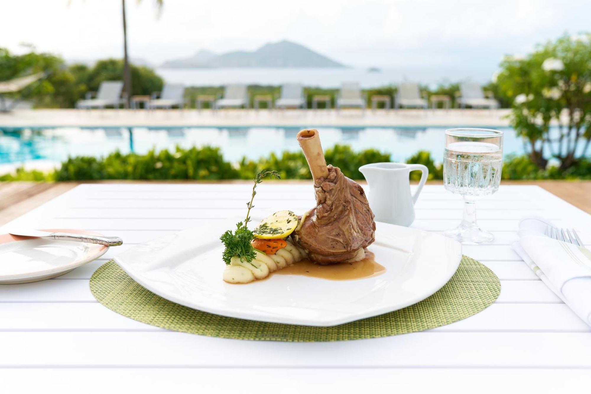 Mount Nevis Hotel エクステリア 写真