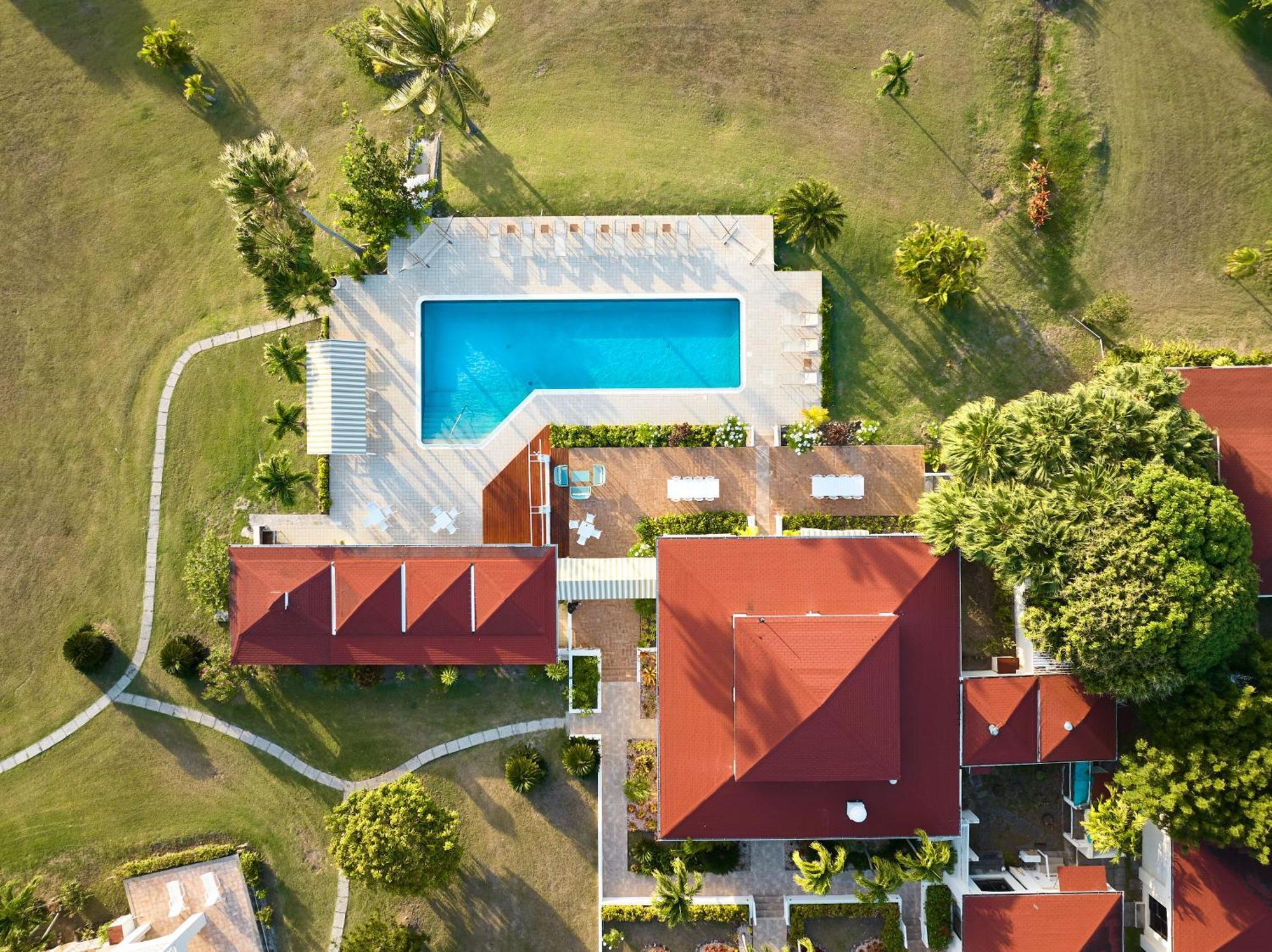 Mount Nevis Hotel エクステリア 写真