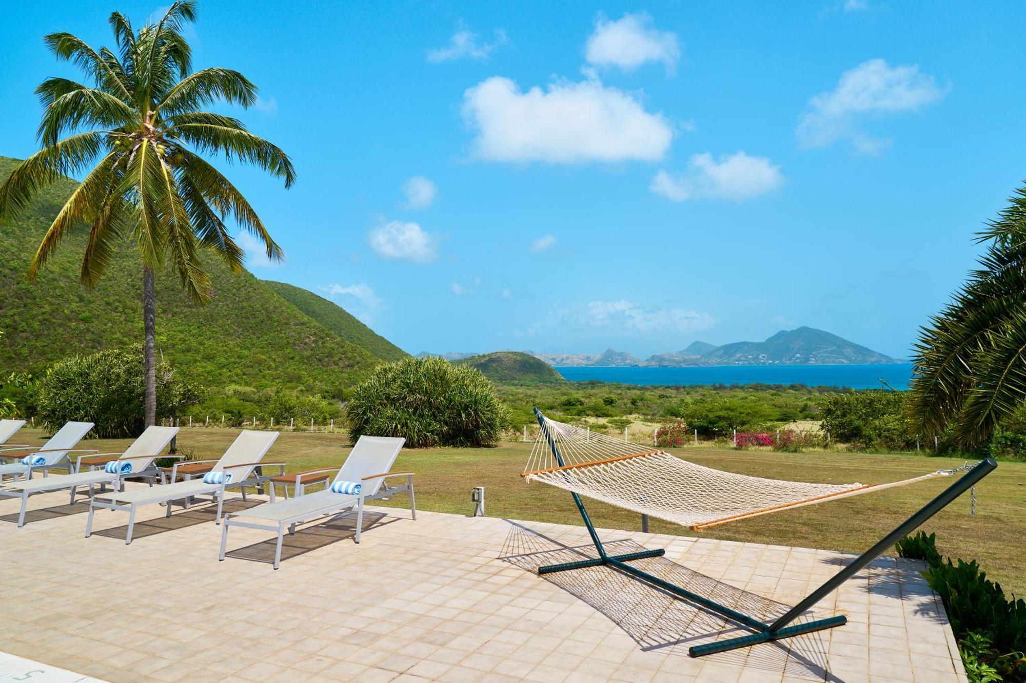 Mount Nevis Hotel エクステリア 写真