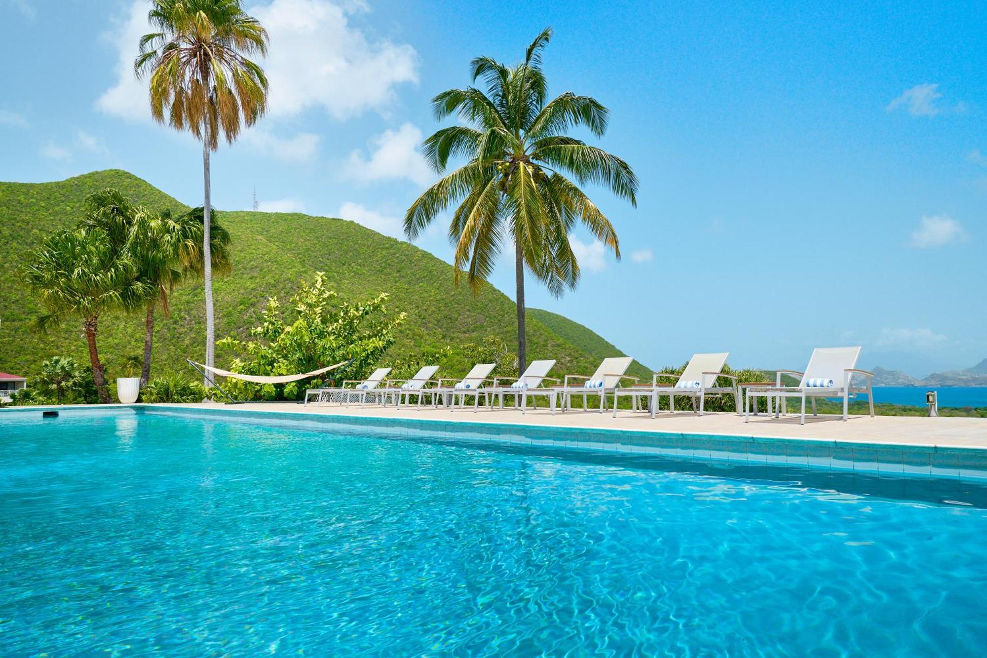 Mount Nevis Hotel エクステリア 写真