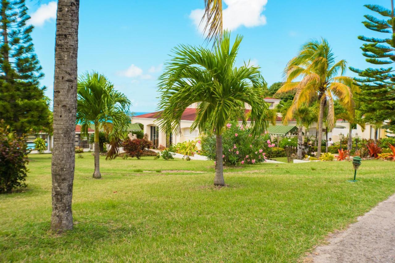 Mount Nevis Hotel エクステリア 写真